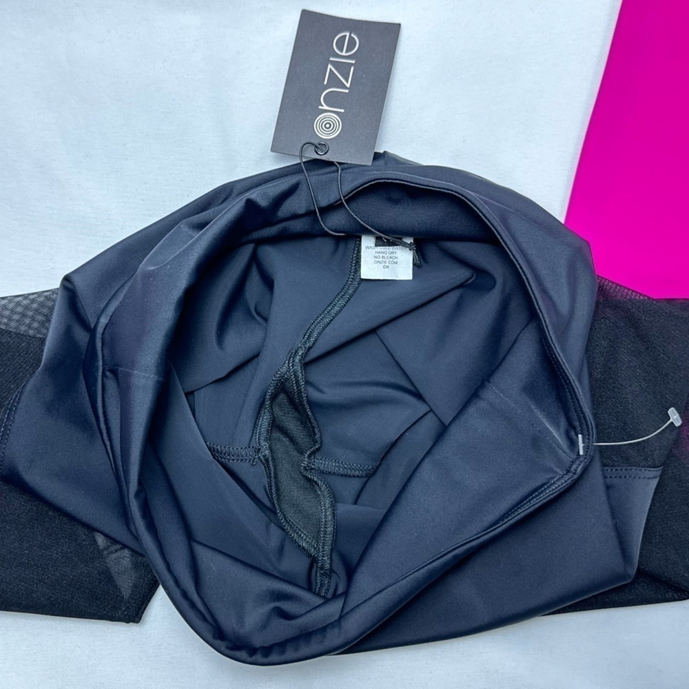 🅽🅴🆆 𝗥𝗔𝗥𝗘 𝐏𝐋𝐀𝐘𝐁𝐎𝐘 x Onzie black fuchsia 💕 mesh track legging, S/M - Picture 6 of 17